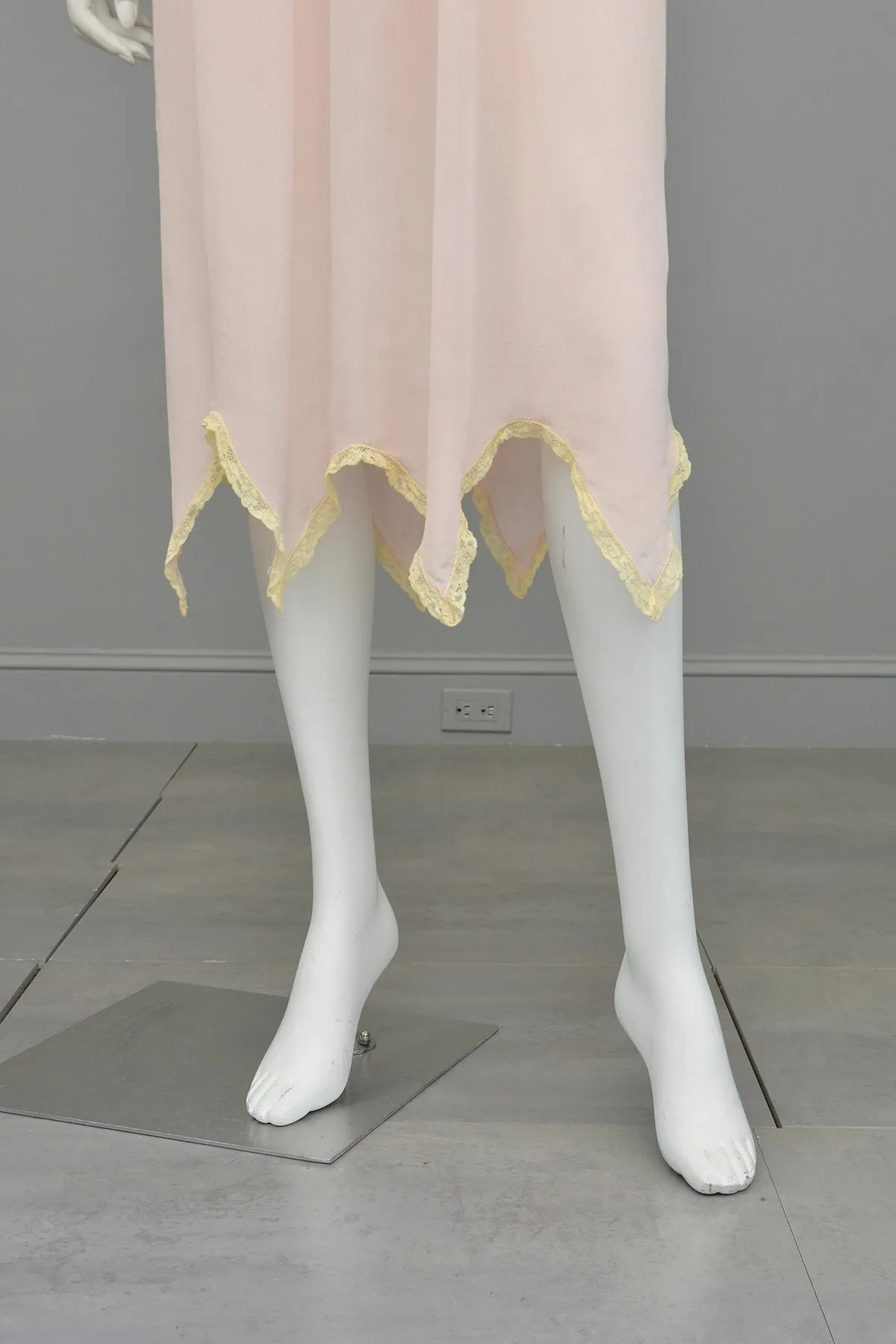 1920s Ballerina Pink Silk Negligee w Lace Trim   Handkerchief Hemline