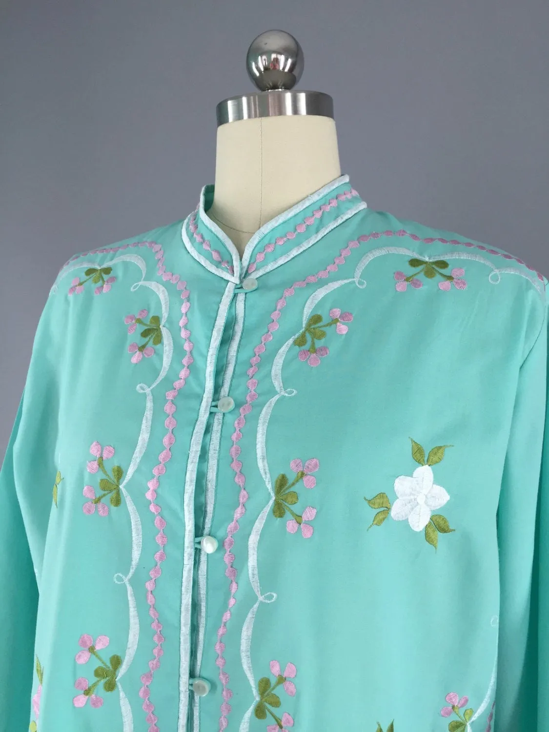 1960s Aqua Embroidered Blouse / Caro of Honolulu