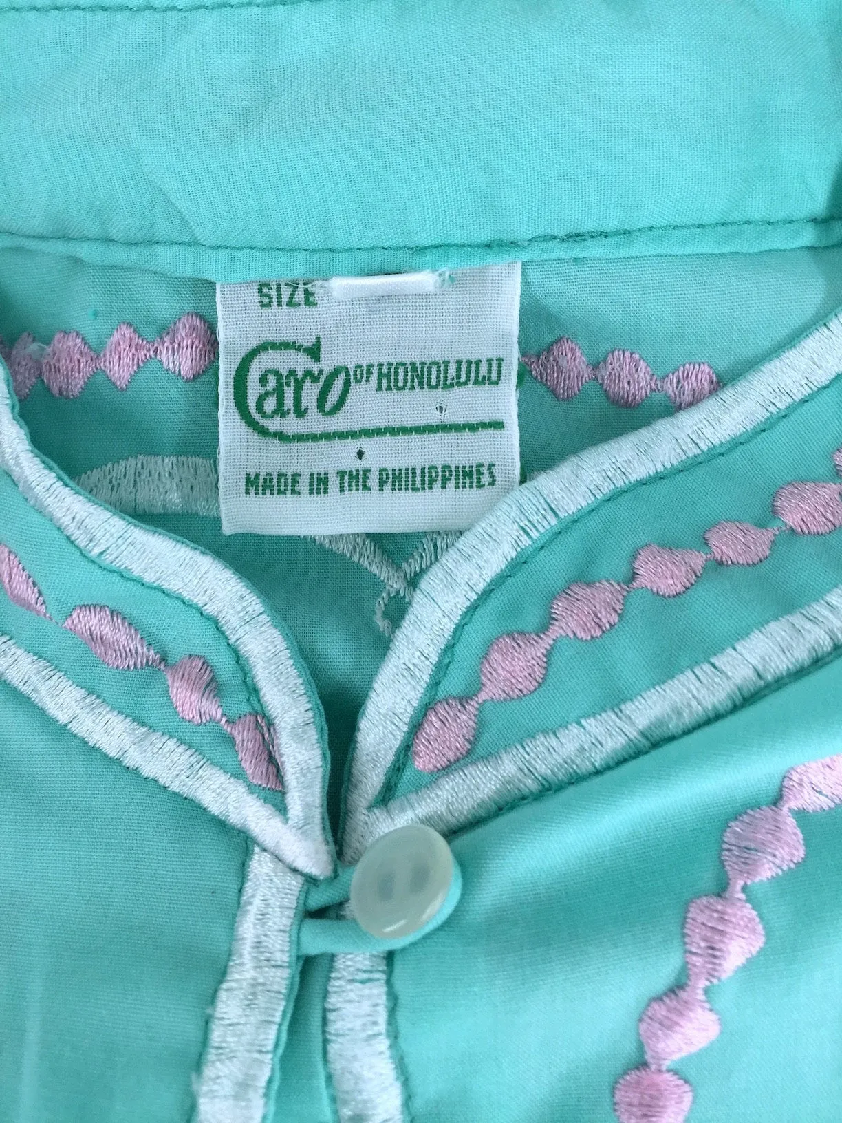 1960s Aqua Embroidered Blouse / Caro of Honolulu