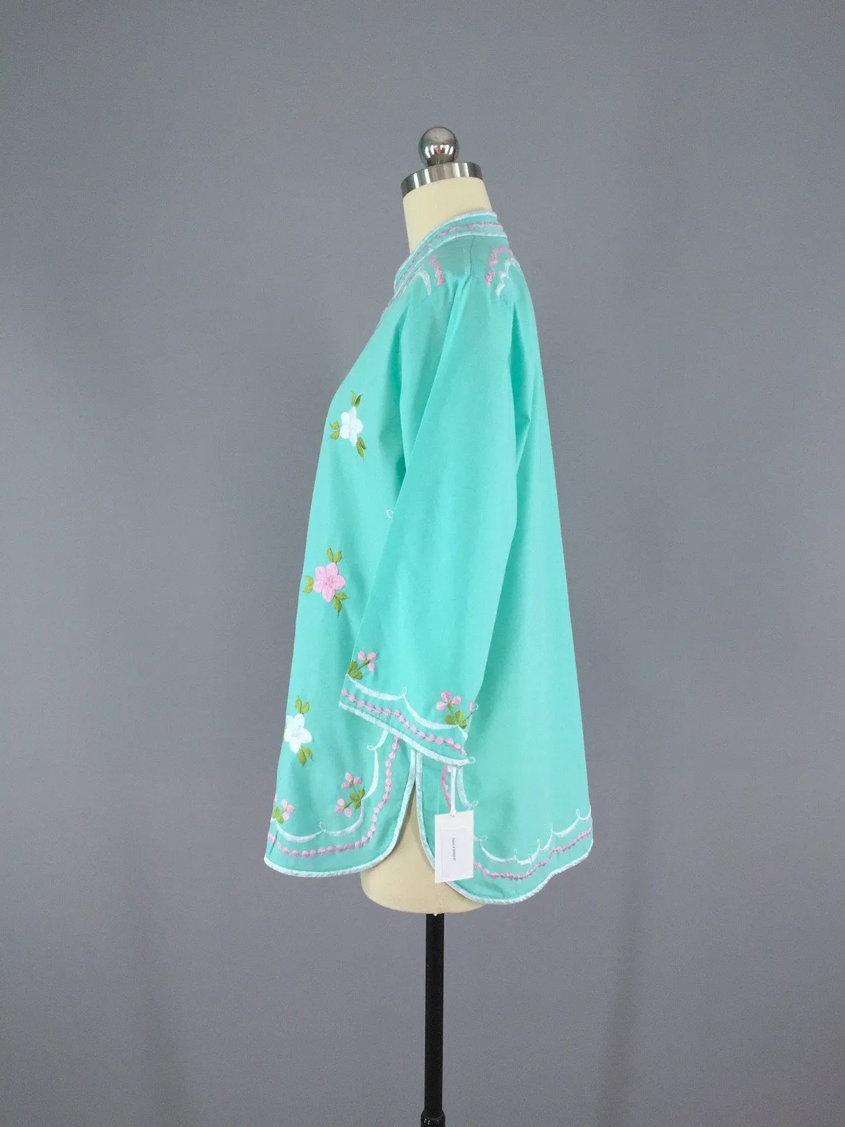 1960s Aqua Embroidered Blouse / Caro of Honolulu