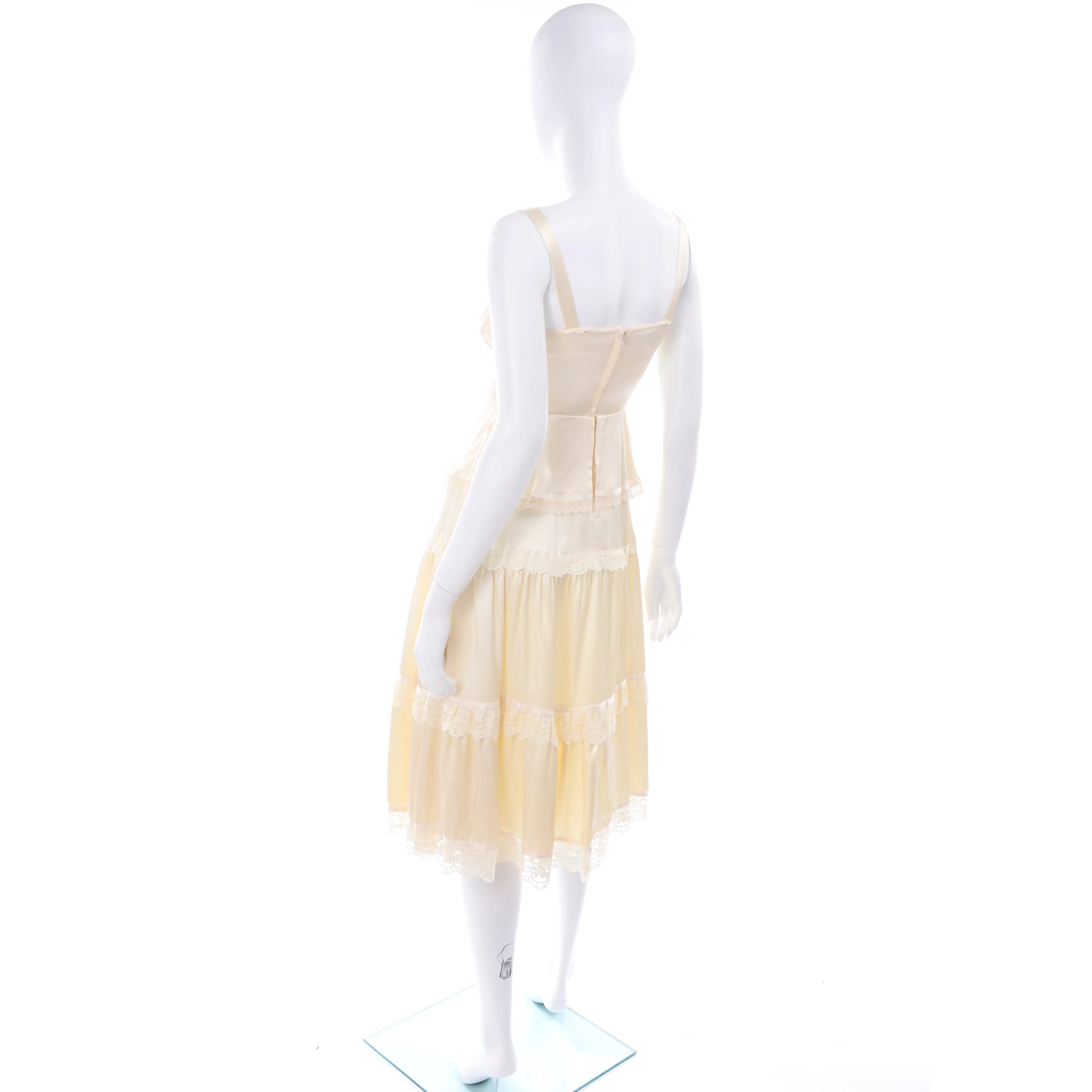 1970s Gunne Sax Cream Satin Dress w/ Corset Top & Lace Trim Tiers
