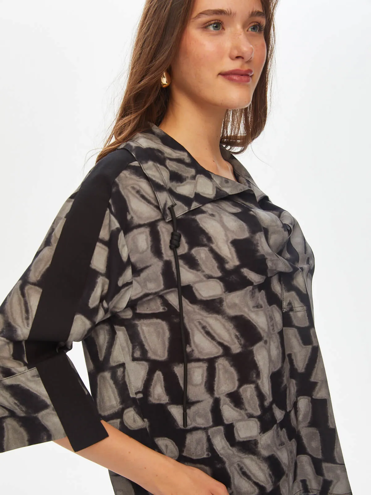Abstract Monochrome Pattern Half Padded Blouse 69149