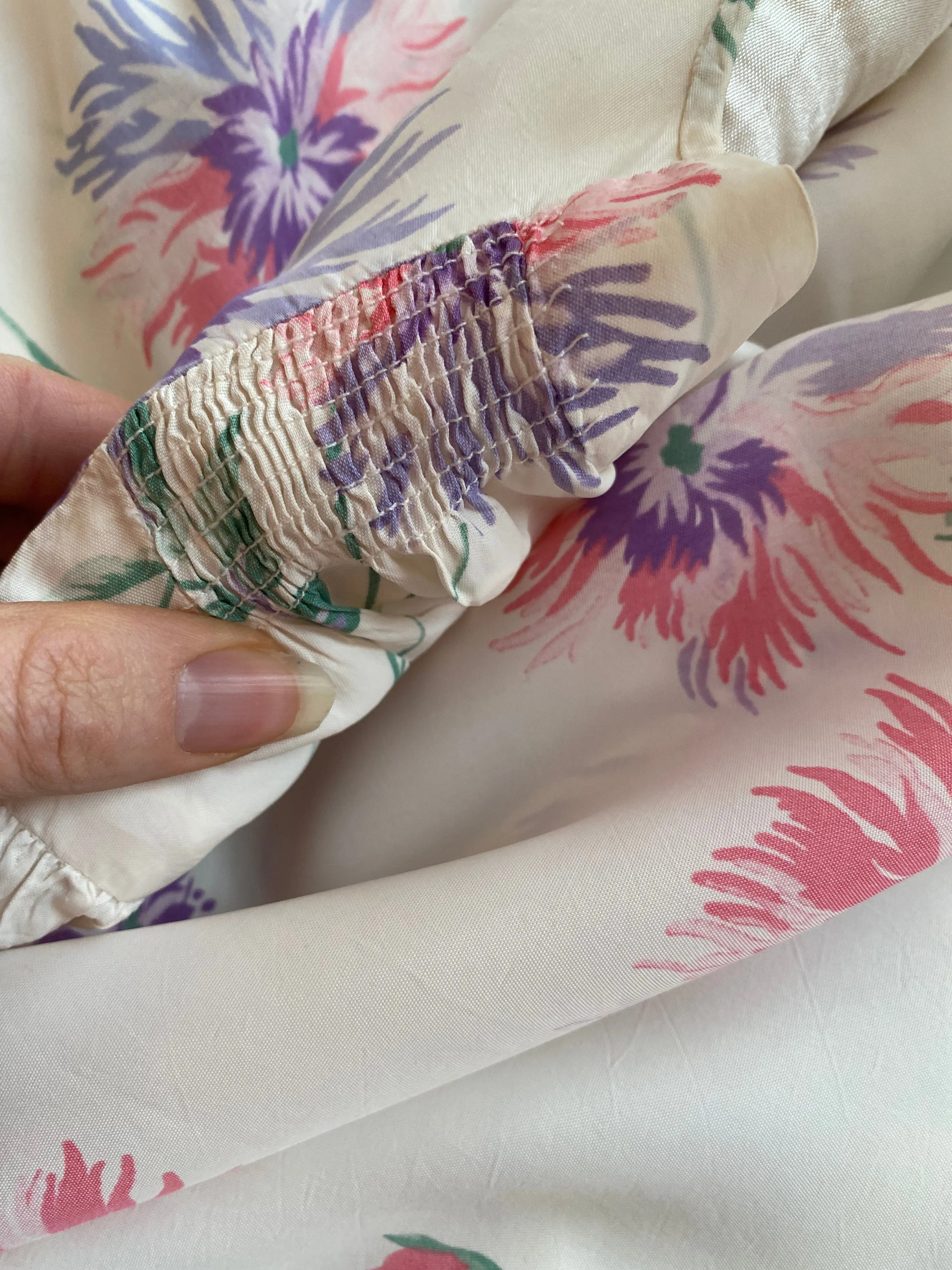 Beautiful 1940's Rayon Floral Print Dressing Gown / ML
