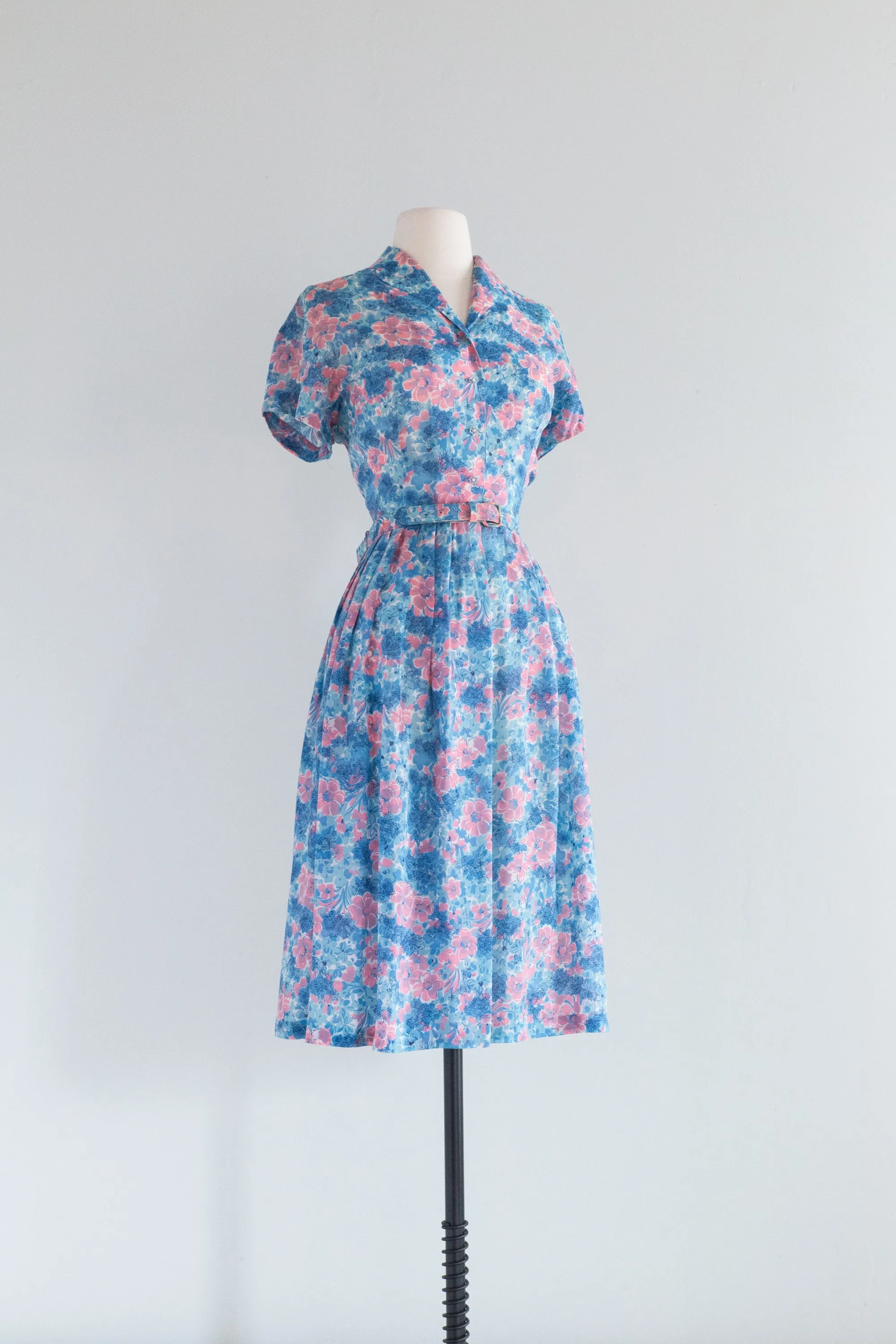 Beautiful 1950's Pink & Blue Floral Print Day Dress / ML