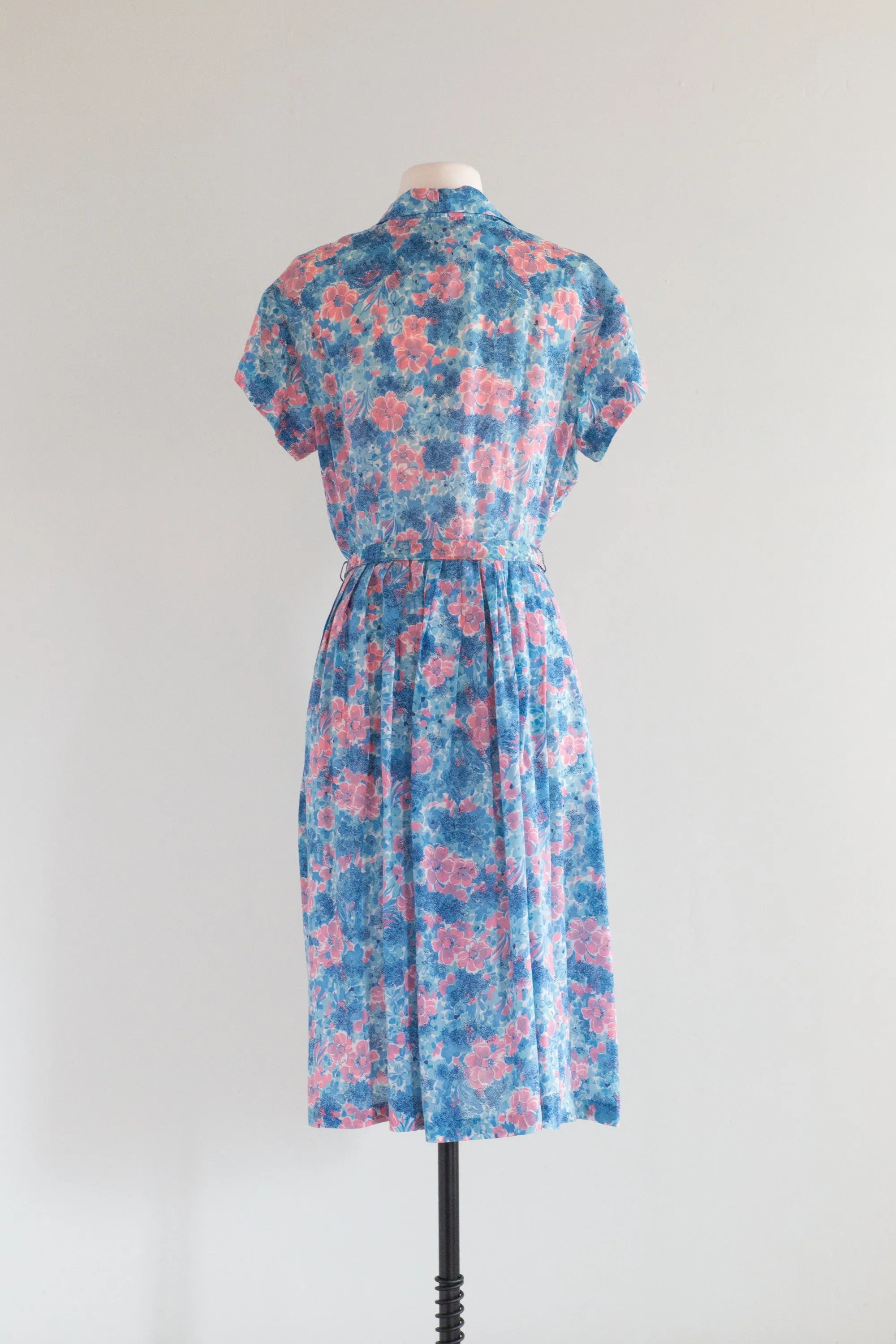 Beautiful 1950's Pink & Blue Floral Print Day Dress / ML