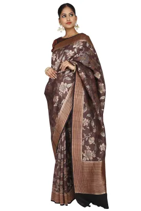 Cinnamon brown saree.