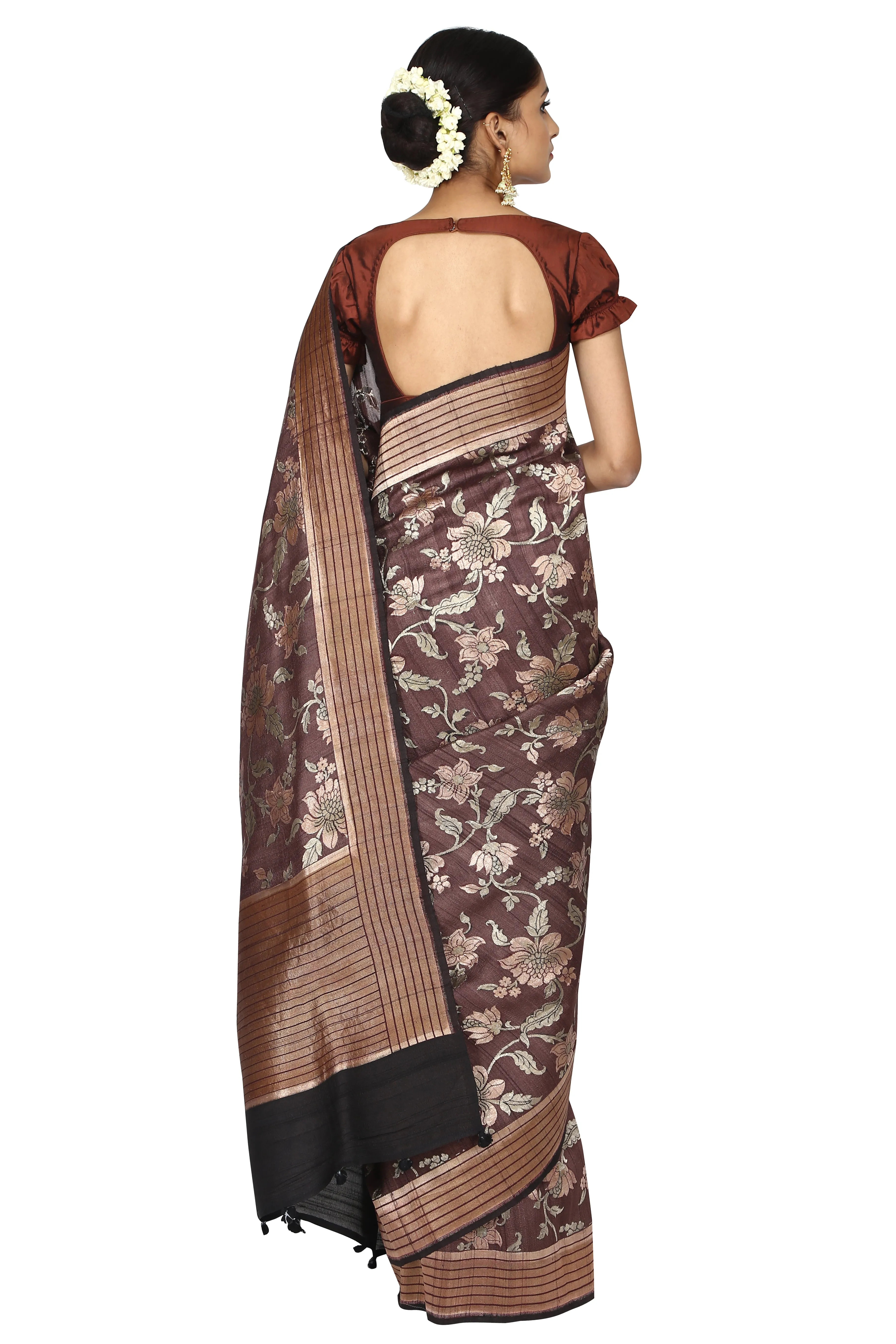 Cinnamon brown saree.