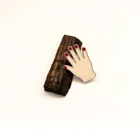 Enamel hand pin