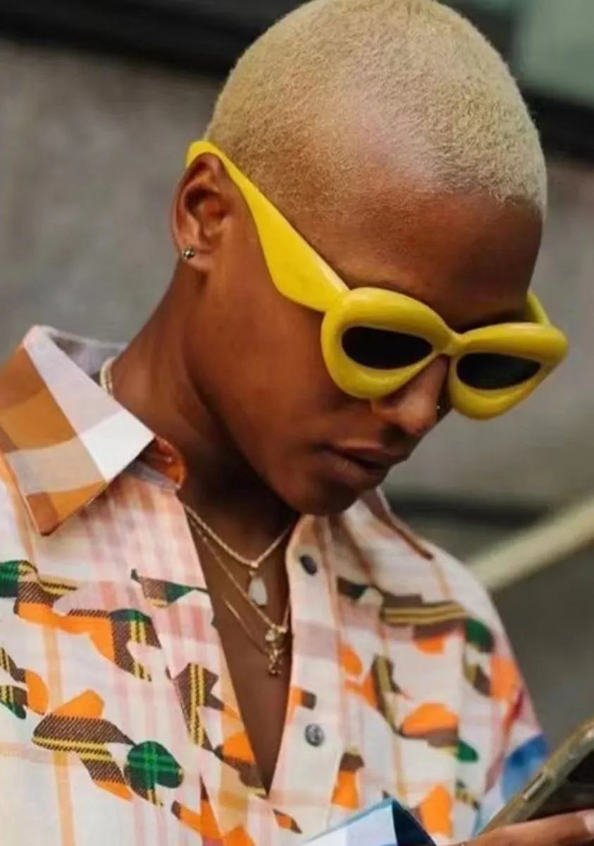 Fancy Puffy Lips Thick Frame Party Sunglasses