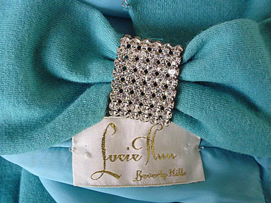 FROM MY OWN PERSONAL COLLECTION - GORGEOUS VINTAGE LUCIE ANN - BEVERLY HILLS EVENING DRESS / LOUNGING DRESSING GOWN WITH PRONG-SET SPARKLING RHINESTONE BOW IN OCEANSPRAY