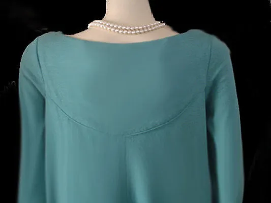 FROM MY OWN PERSONAL COLLECTION - GORGEOUS VINTAGE LUCIE ANN - BEVERLY HILLS EVENING DRESS / LOUNGING DRESSING GOWN WITH PRONG-SET SPARKLING RHINESTONE BOW IN OCEANSPRAY