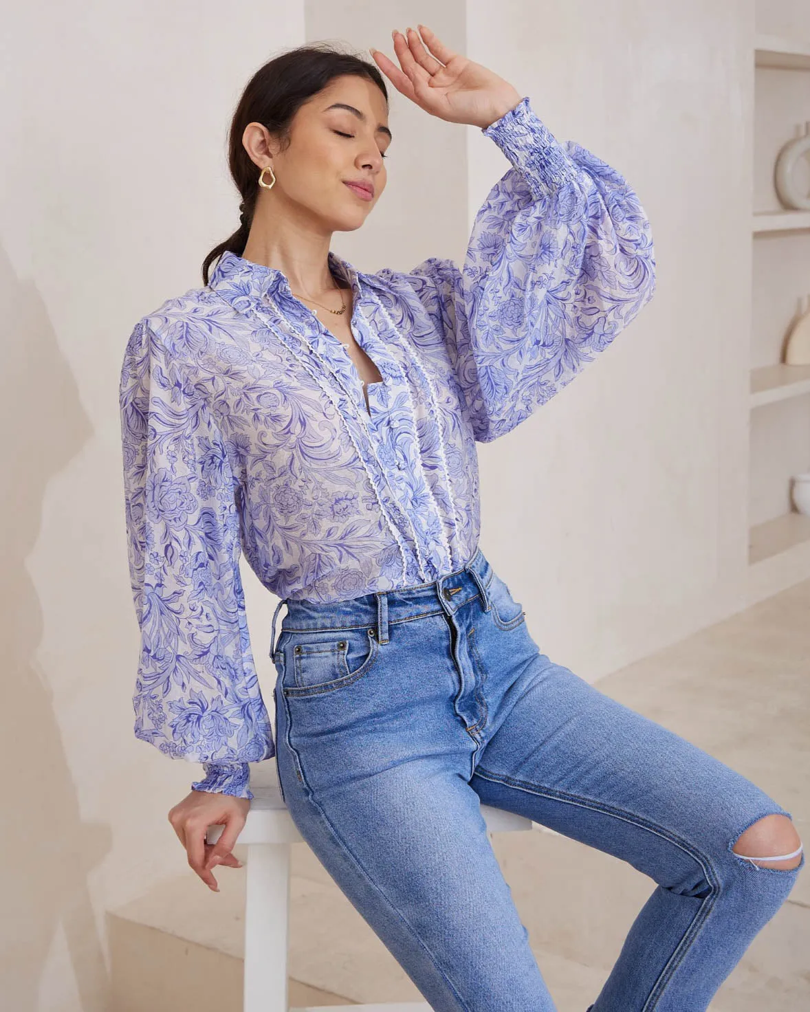Womens Blue Floral Henne Blouse - Stylish and Elegant
