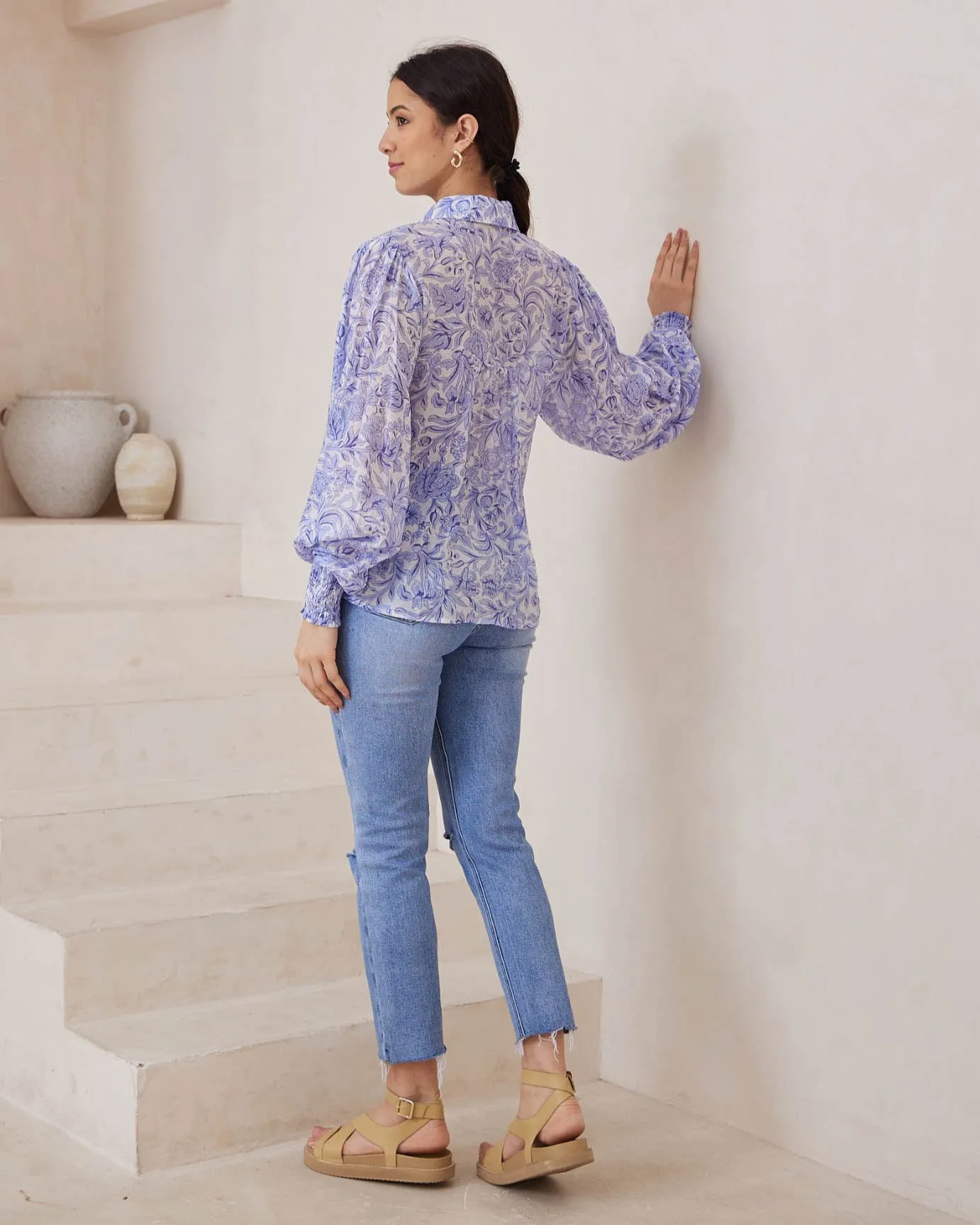 Womens Blue Floral Henne Blouse - Stylish and Elegant