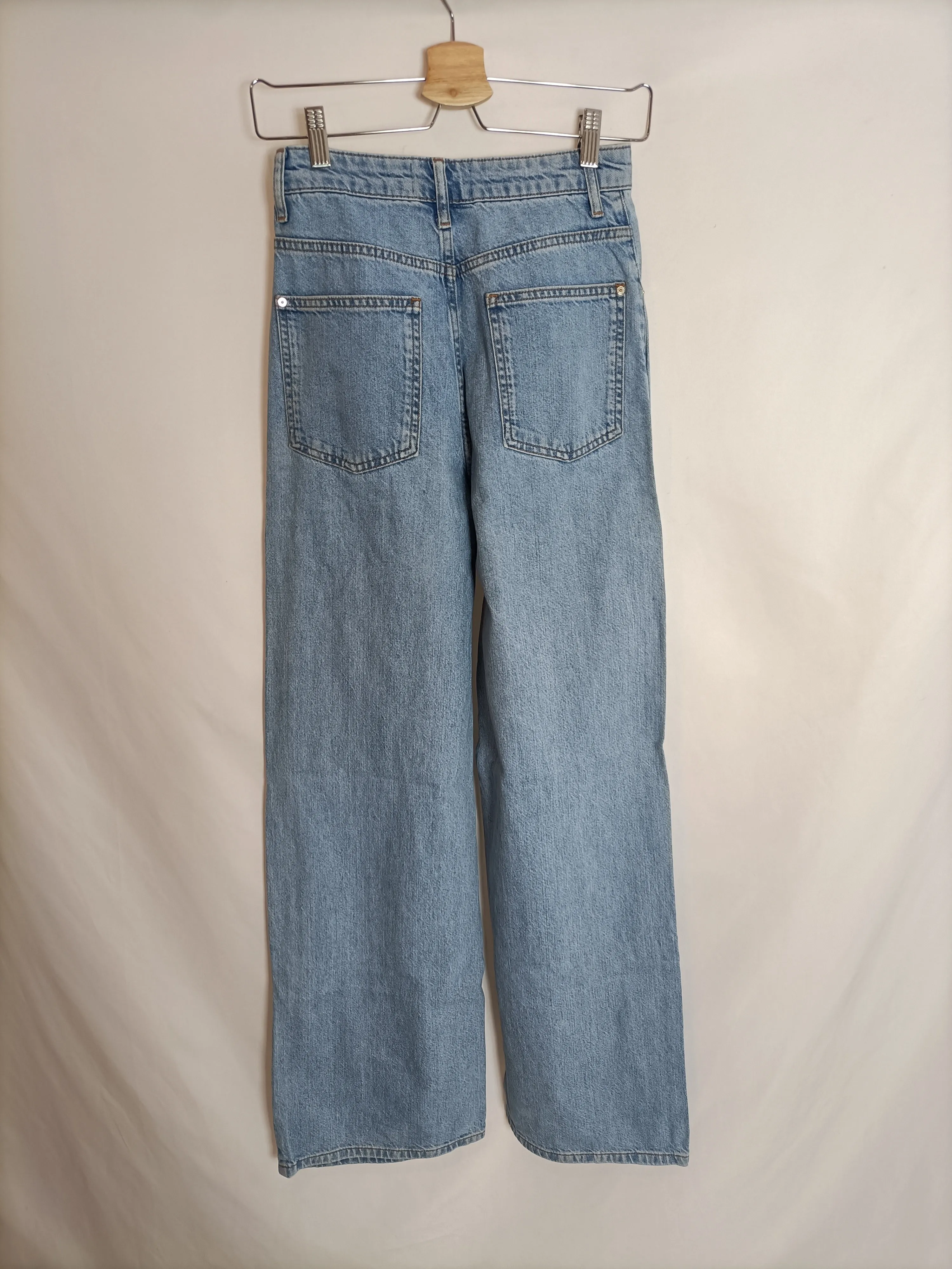 MANGO. Pantalón ancho botones T.34