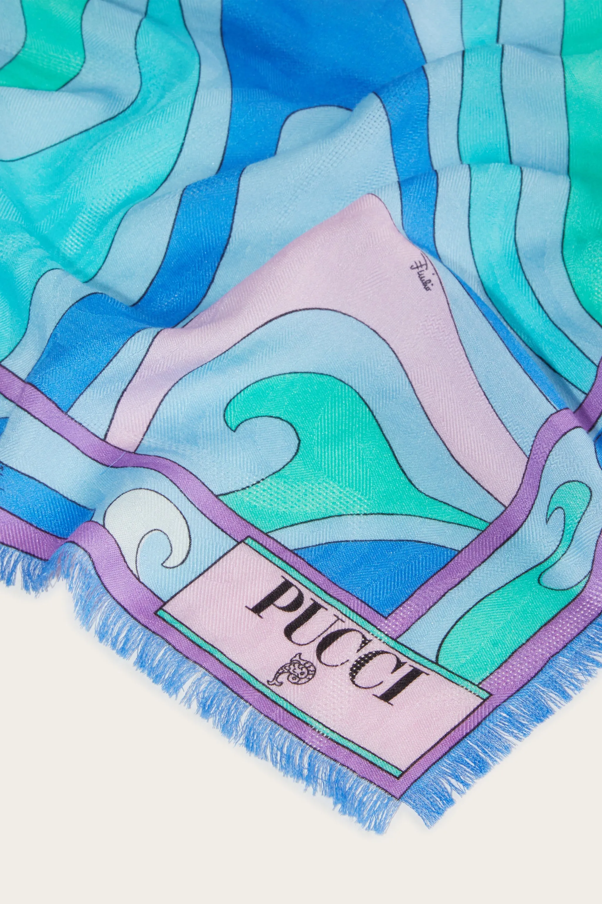 Large Jacquard Marmo Scarf : Restructure the e-commerce product title into English while adding necessary modifiers.
