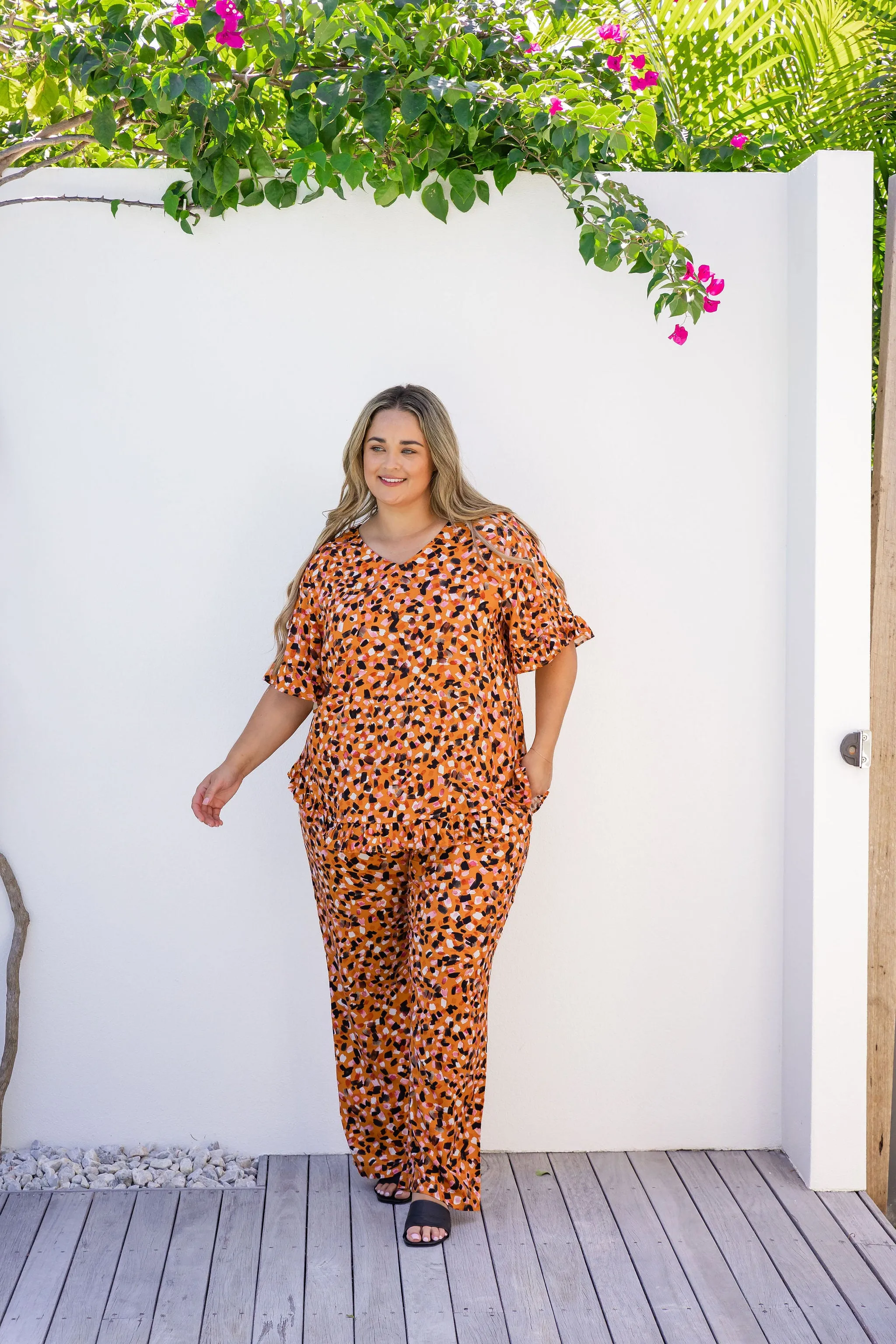 Natalie Frill Top in Brown Fleck