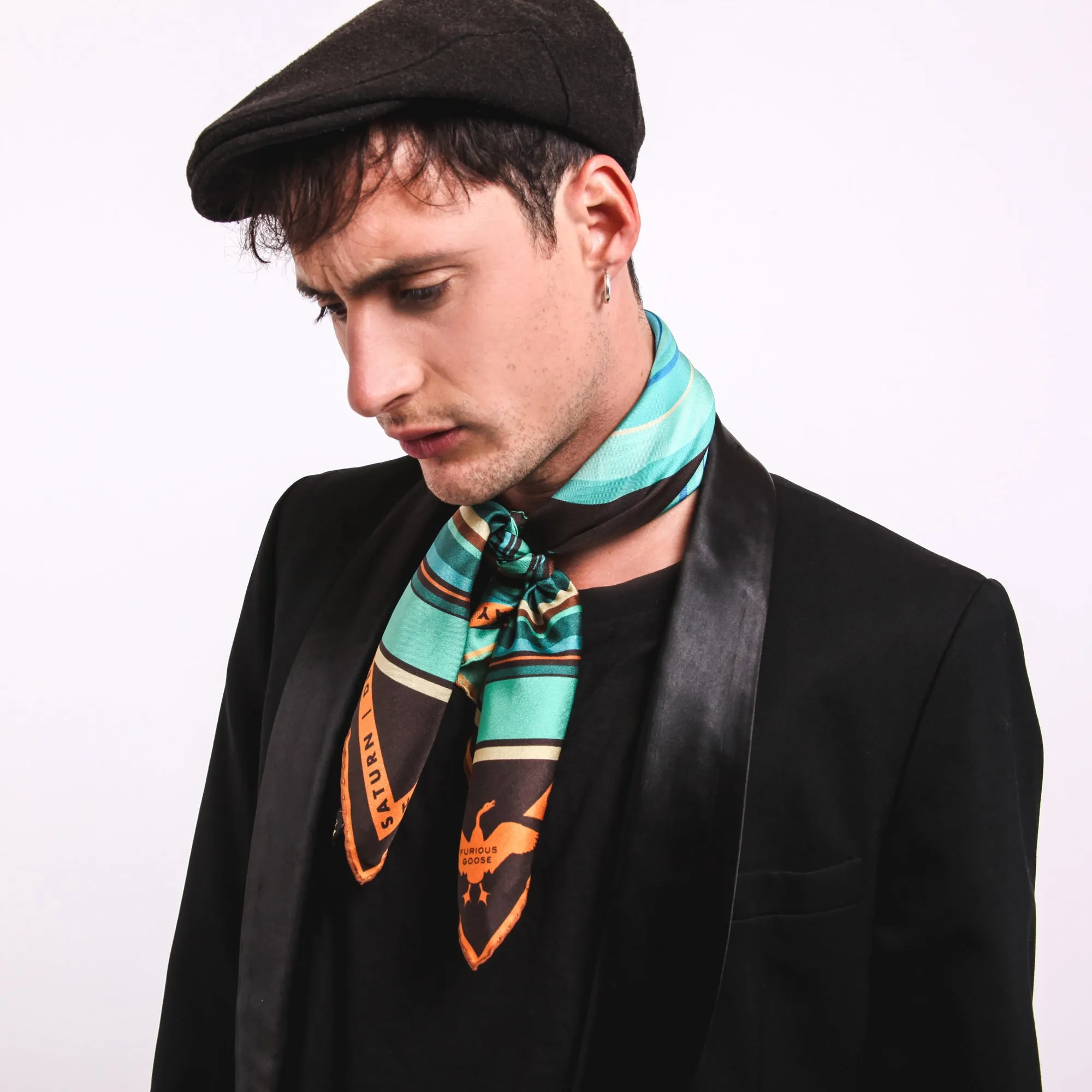Saturn, Scarf