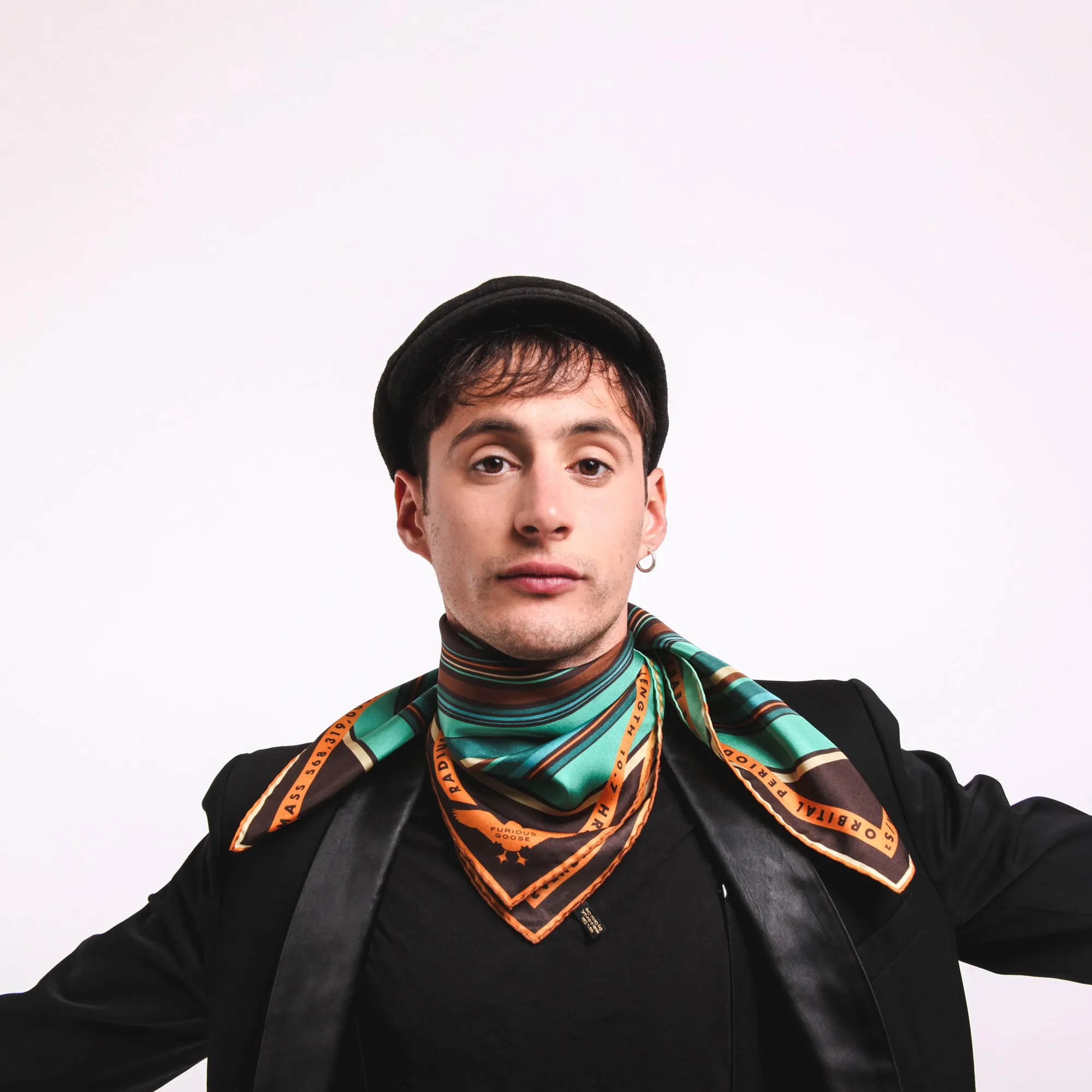 Saturn, Scarf