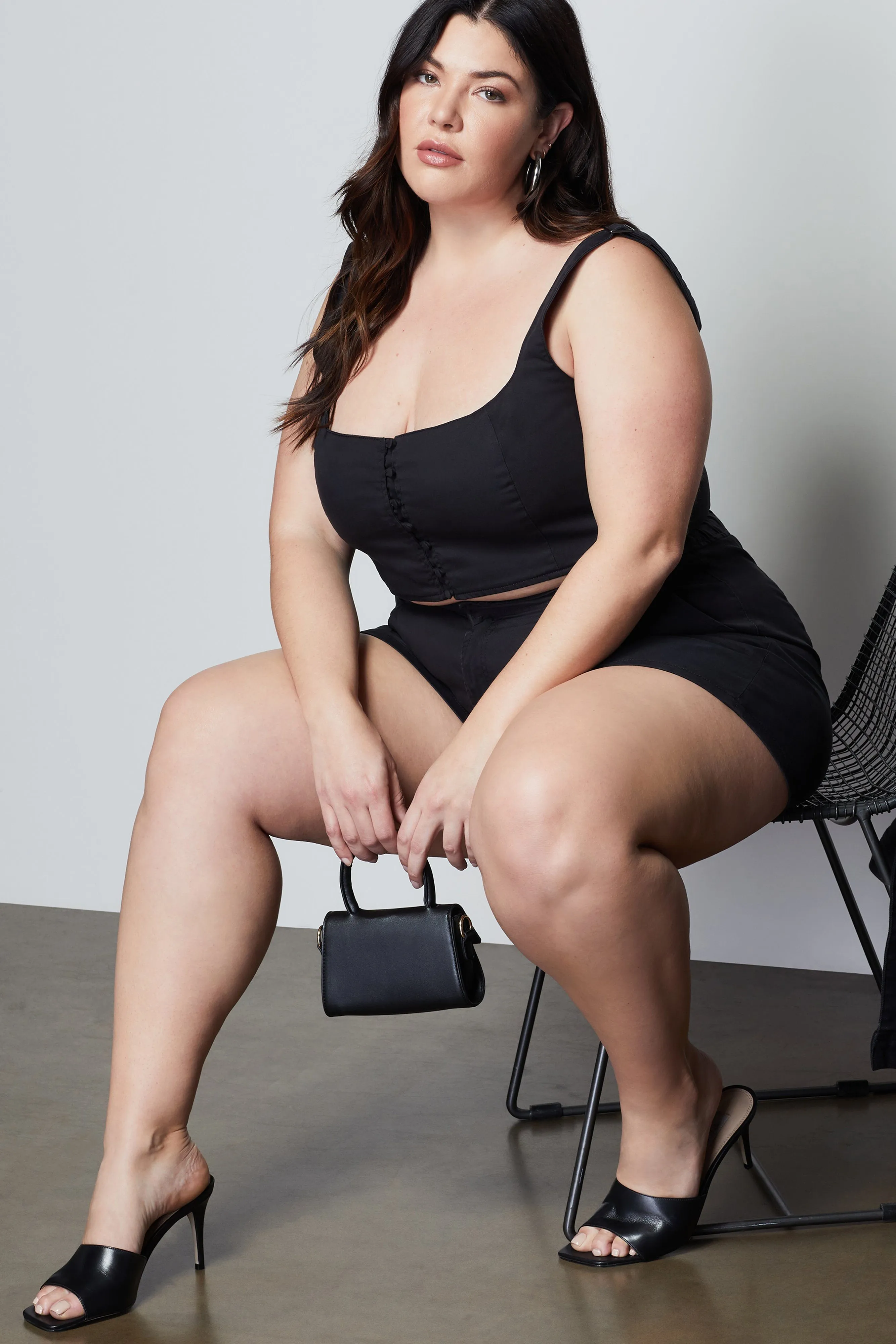 SUMMER BOSS A-LINE SHORT | BLACK001