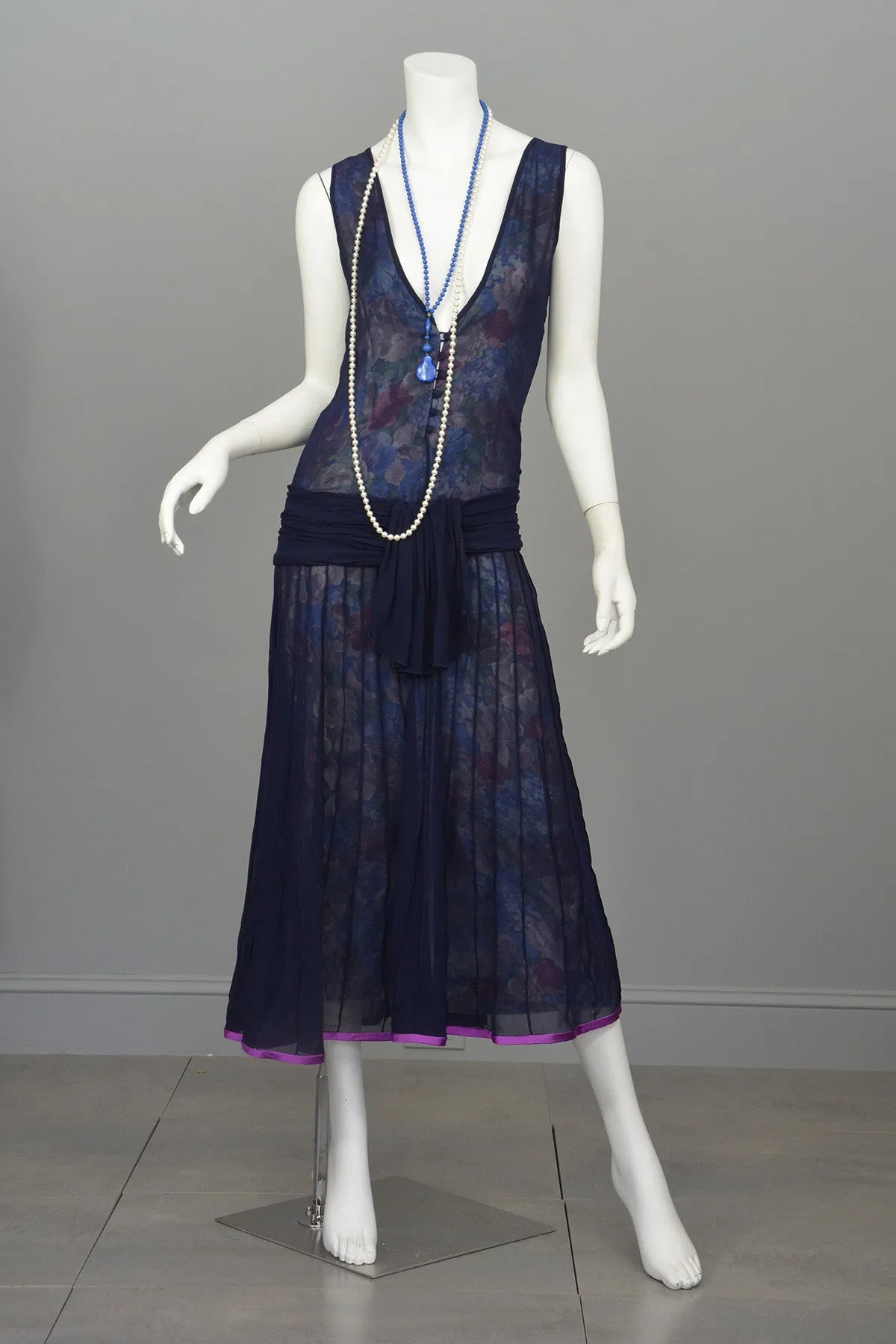 Vintage Plunge Neckline Drop-Waist Pleated Navy Blue Floral Flapper Dress